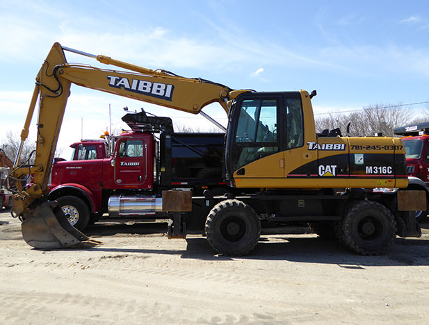 Wheel excavator for rent